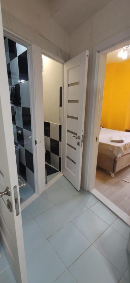צ'יסינאו One Room With A Shared Bathroom מראה חיצוני תמונה